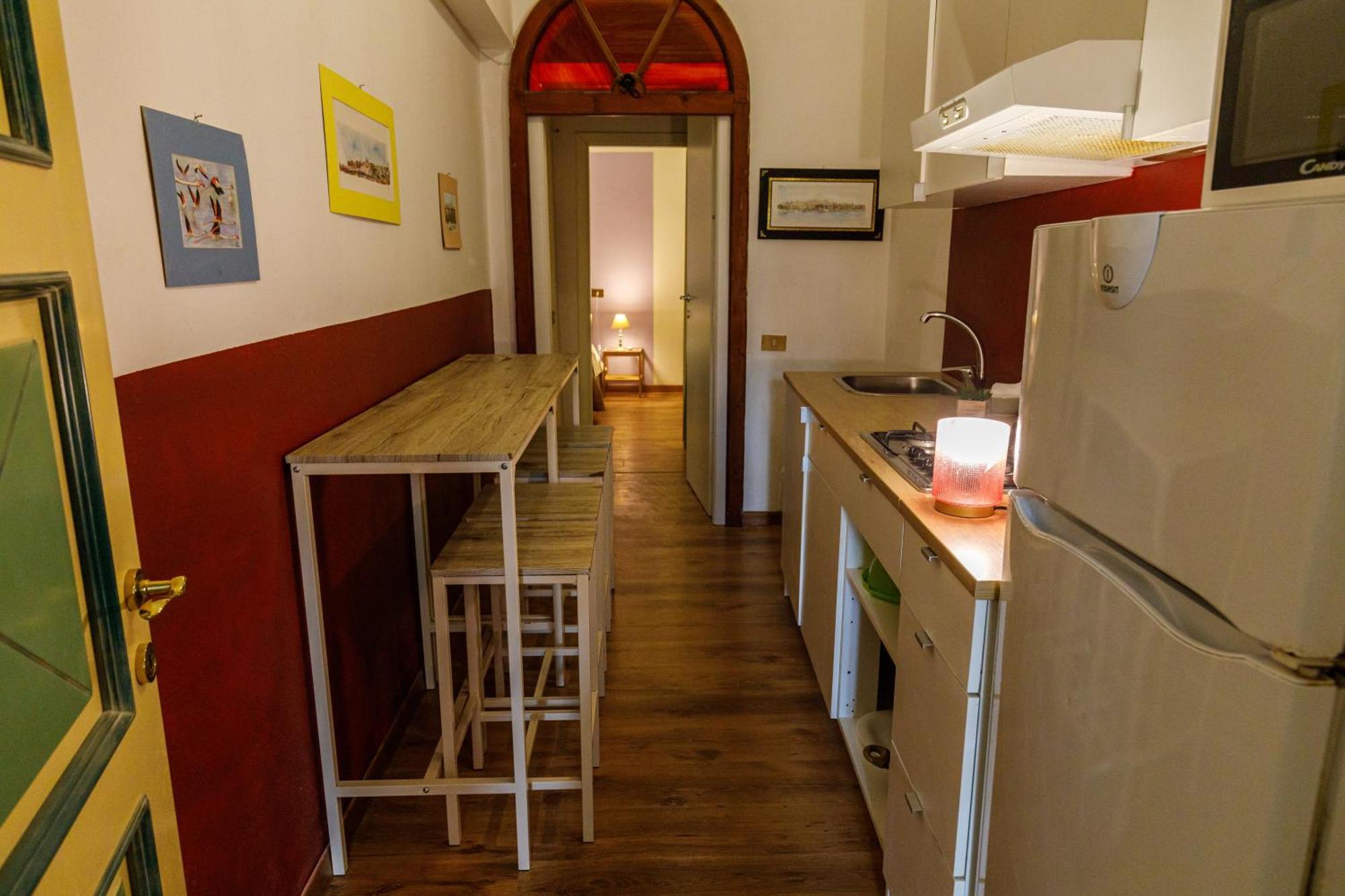 Onlyrooms III - Recommended For Under 30S 칼리아리 객실 사진